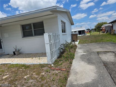 Tiny photo for 1117 Vineyard Street, Lehigh Acres, FL 33936 (MLS # 2026019906)