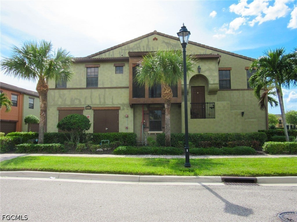11908 Izarra Way 7001