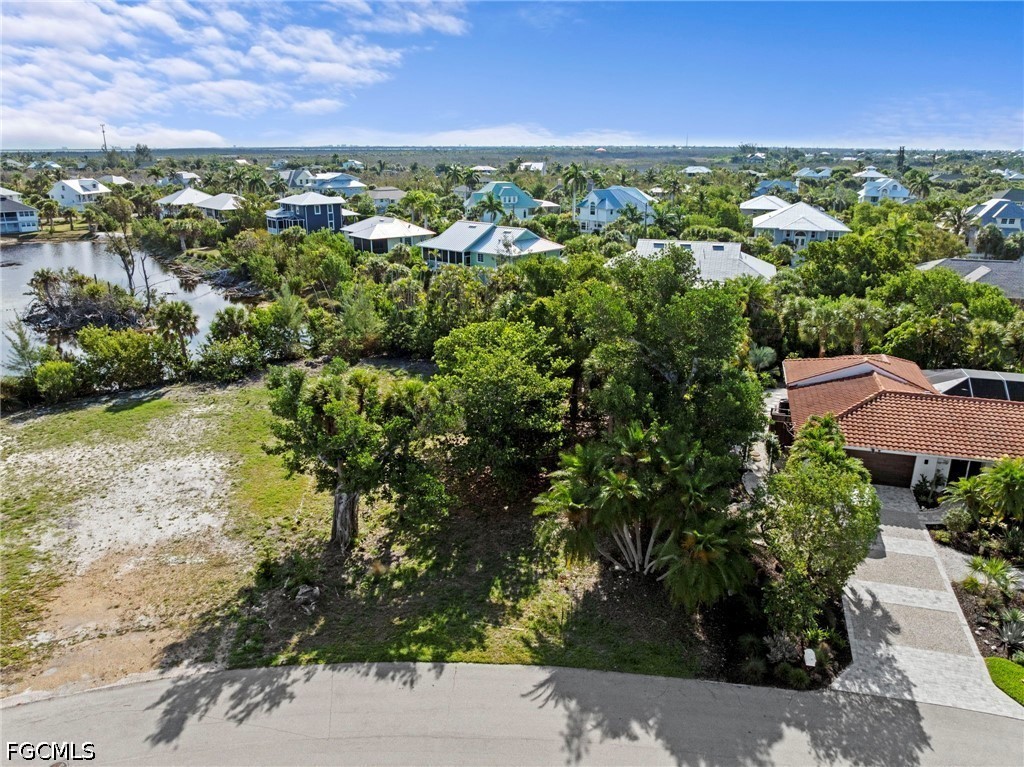 564 Chert Court