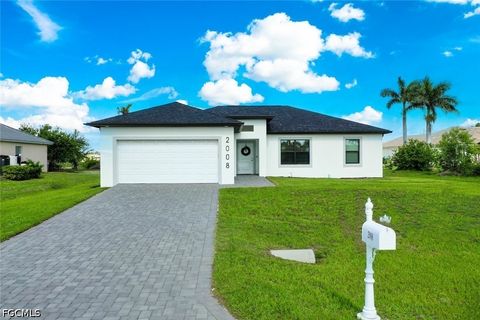 Tiny photo for 2008 NW 24th Place, Cape Coral, FL 33993 (MLS # 2026020003)