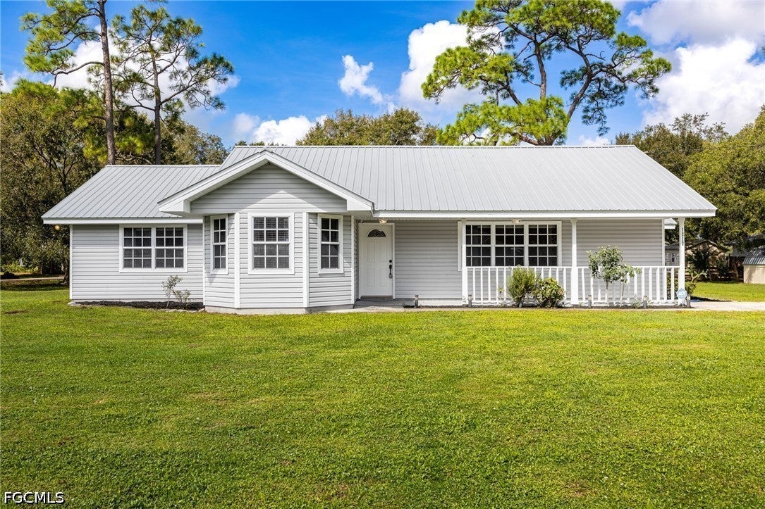 1212 Woods Drive