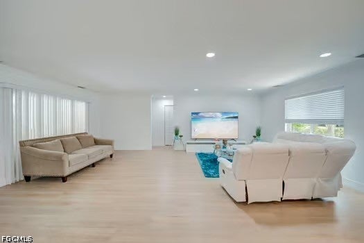 27153 Edenbridge Court