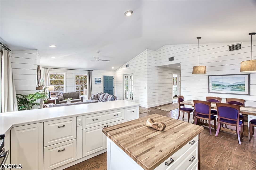 220 Palm Lake Drive
