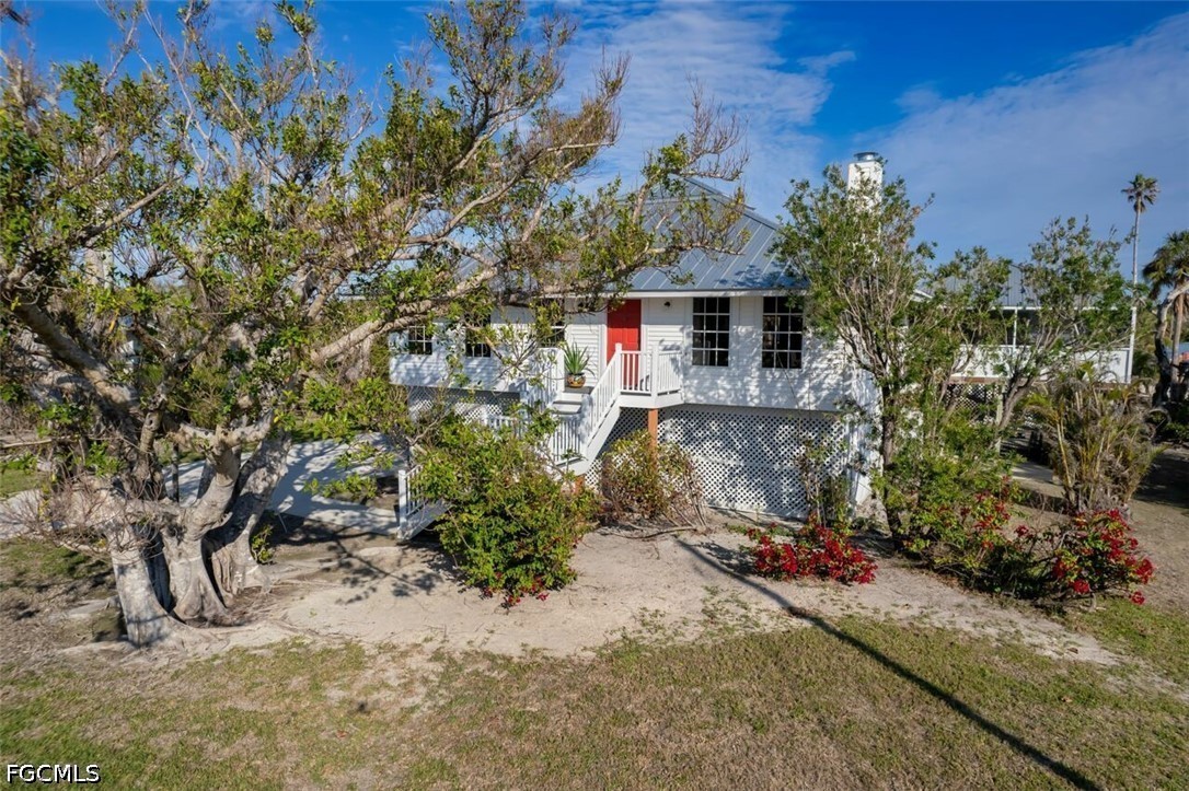 220 Palm Lake Drive