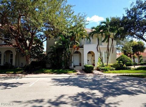 6112 Towncenter Circle Naples FL 34119