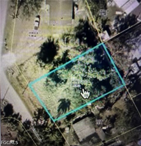 Photo of 305 Bellair Road, Fort Myers, FL 33905 (MLS # 2026031021)