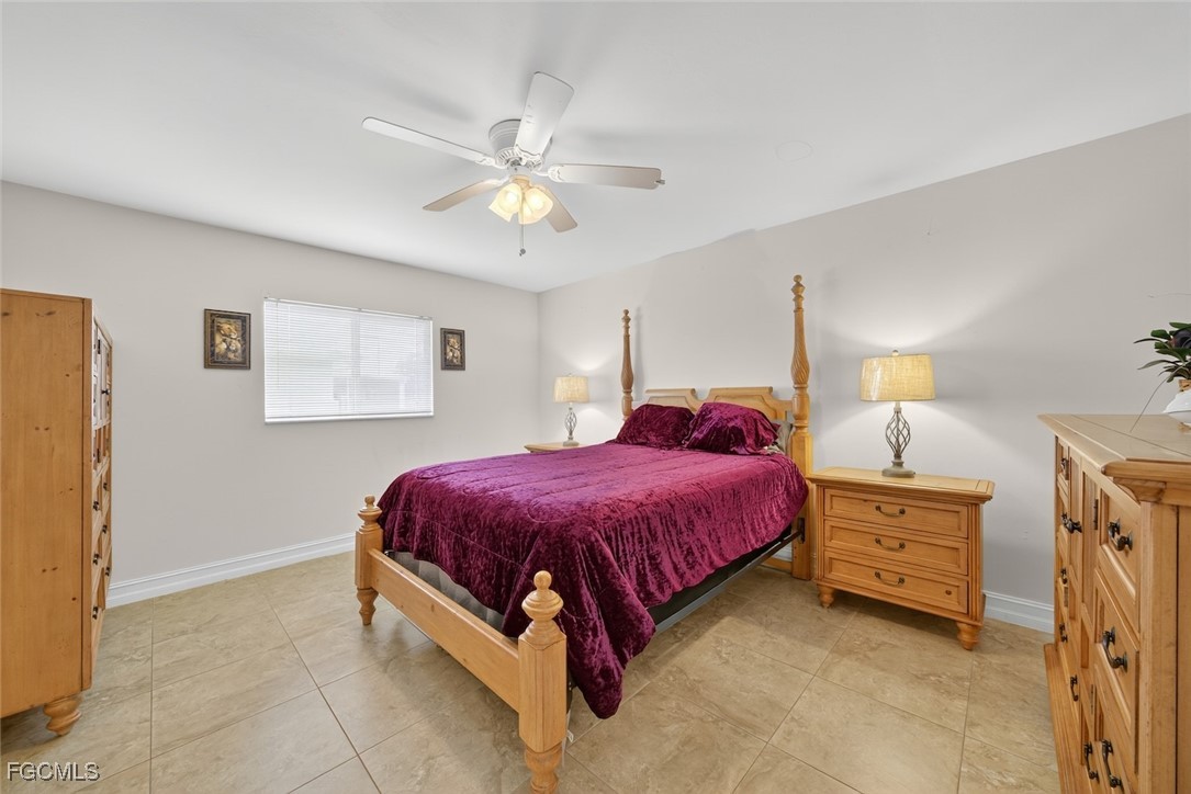 4538 SW 6th Place