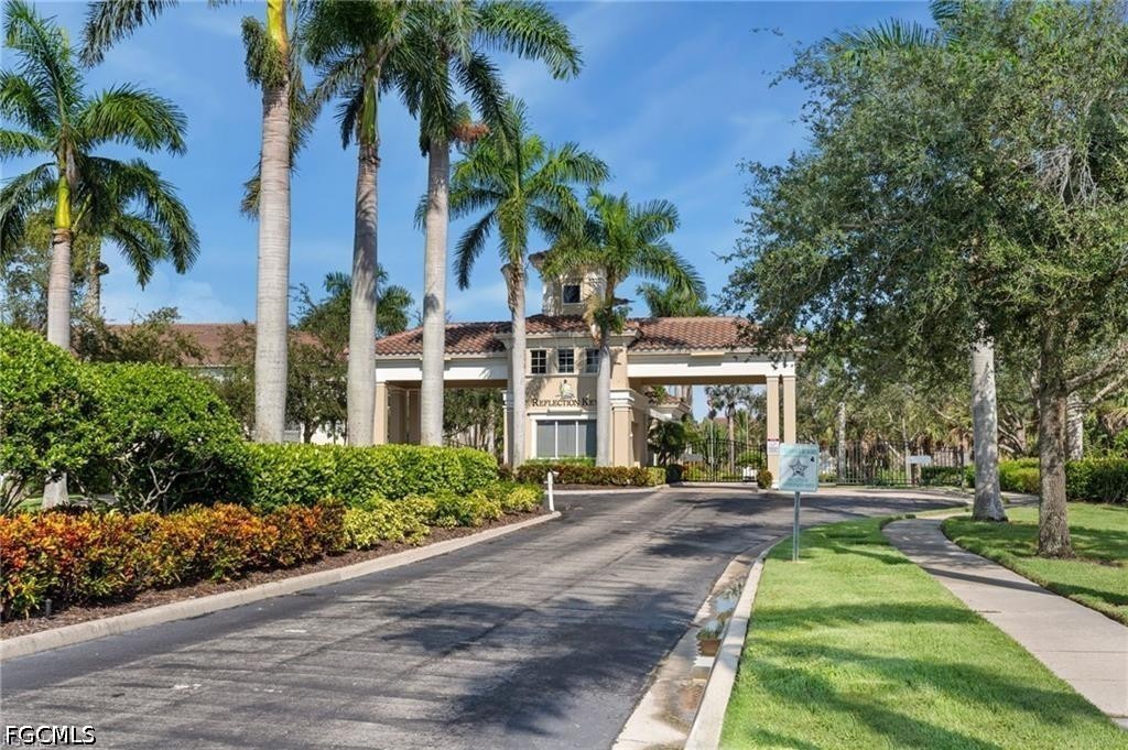 14961 Reflection Key Circle 412