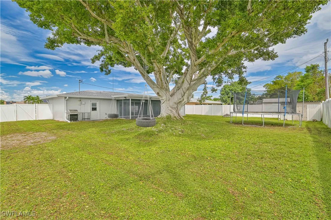 Cape Coral, Florida 33904, United States, 3 Bedrooms Bedrooms, ,2 BathroomsBathrooms,Residential,Active,40987