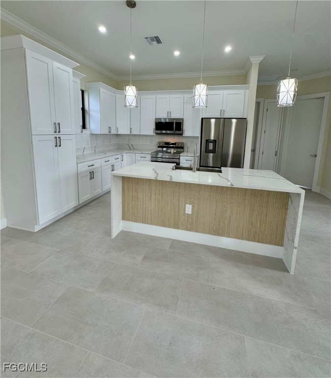 3012 Lady Lane
