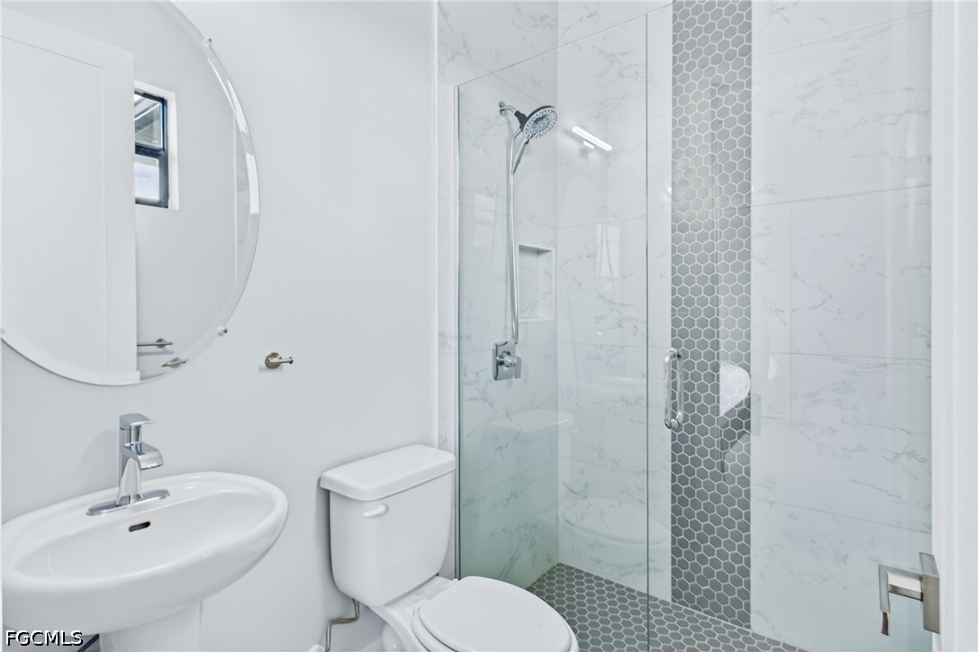 NEW CONSTRUCTION QUALITY WITHOUT THE WAIT. Built in 2023, this Gulf ac – image 38