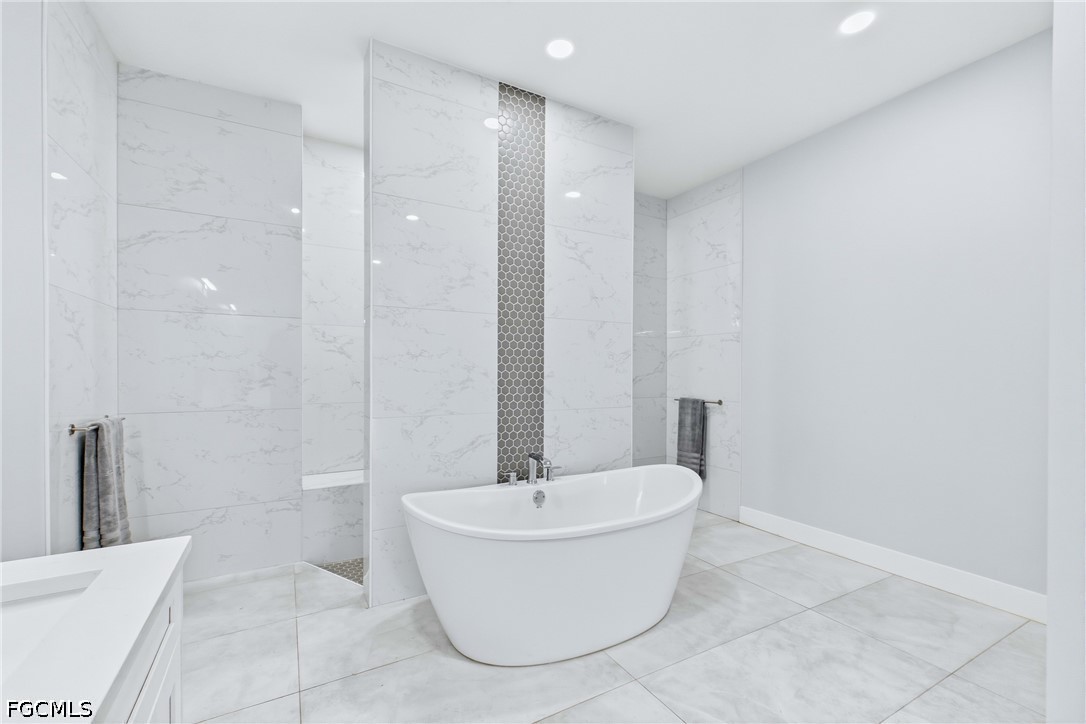 NEW CONSTRUCTION QUALITY WITHOUT THE WAIT. Built in 2023, this Gulf ac – image 30