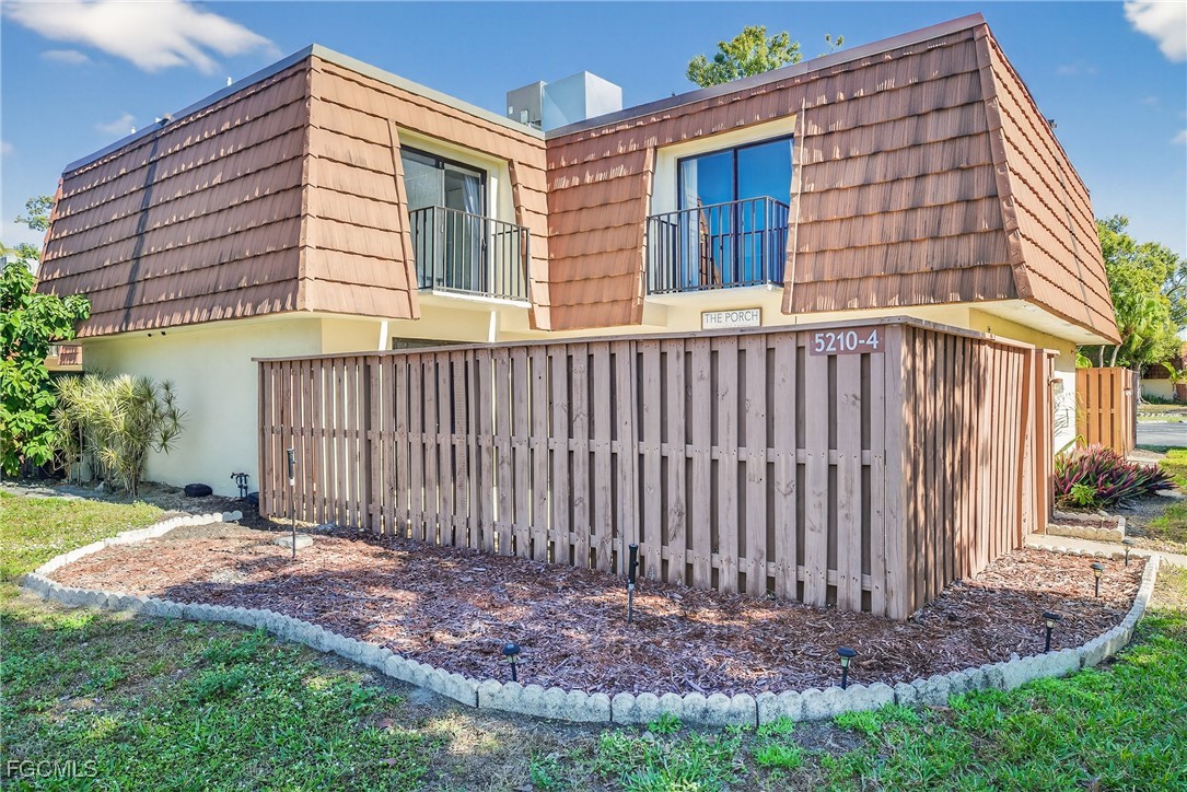 5210 Cedarbend Drive 4