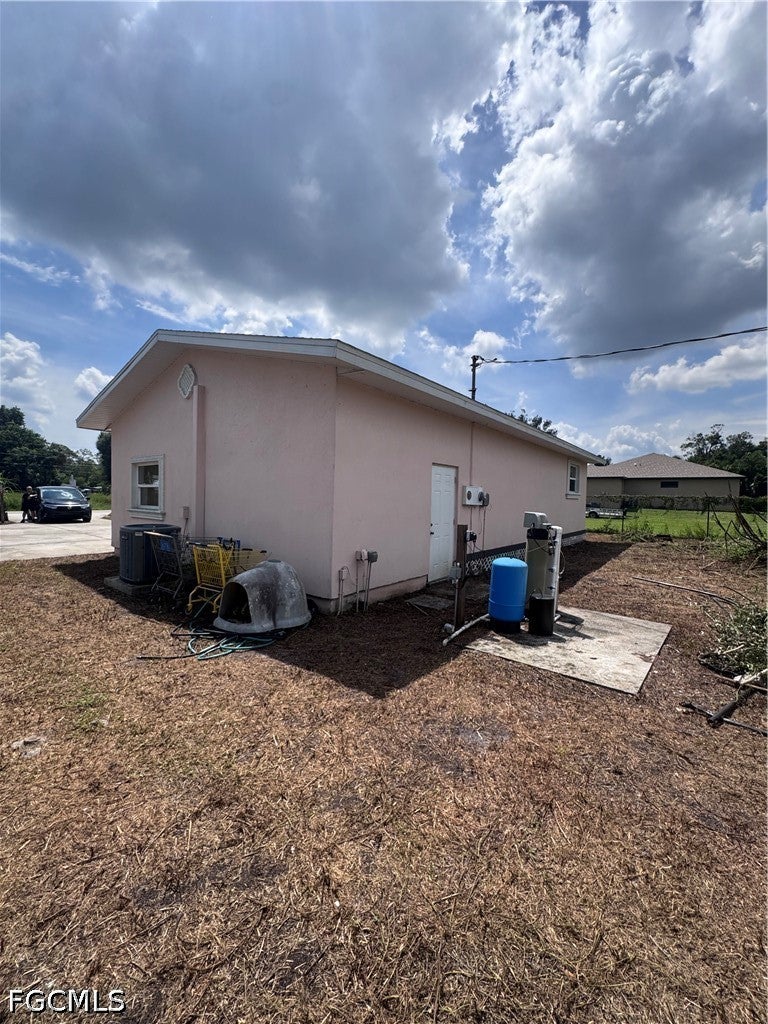 2935 Winona Drive