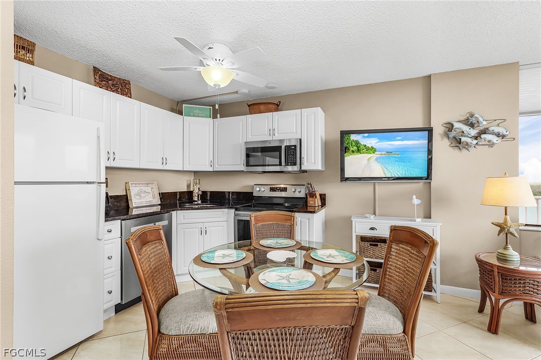 8701 Estero Boulevard 906