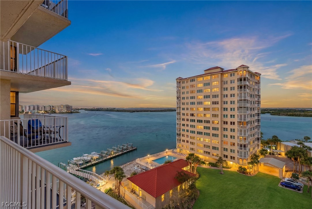 8701 Estero Boulevard 906