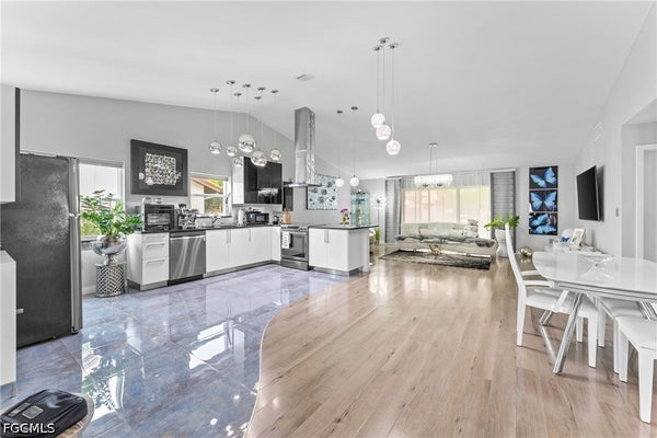 13119 TALL PINE CIR, FORT MYERS, FL 33907 - Image 80dee076eaa4edb08cdc71578f9e0b30/804941498
