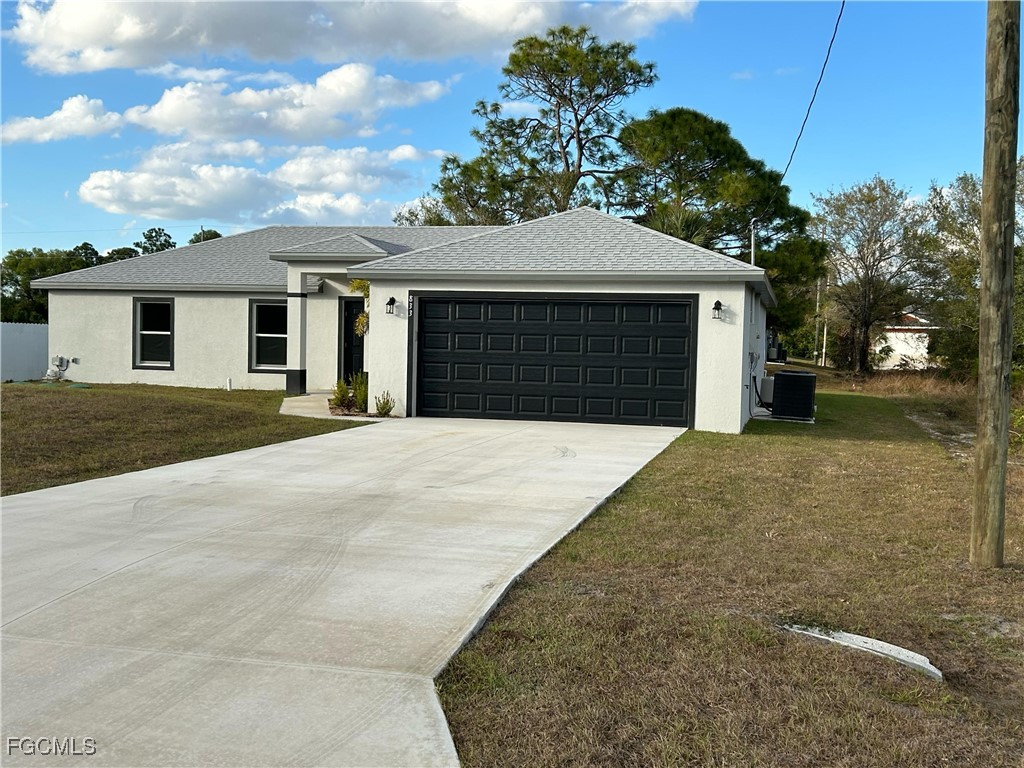 833 Chantilly Street E