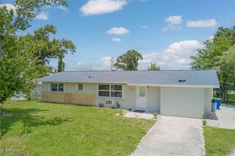 372 Park Lane Drive North Fort Myers FL 33917