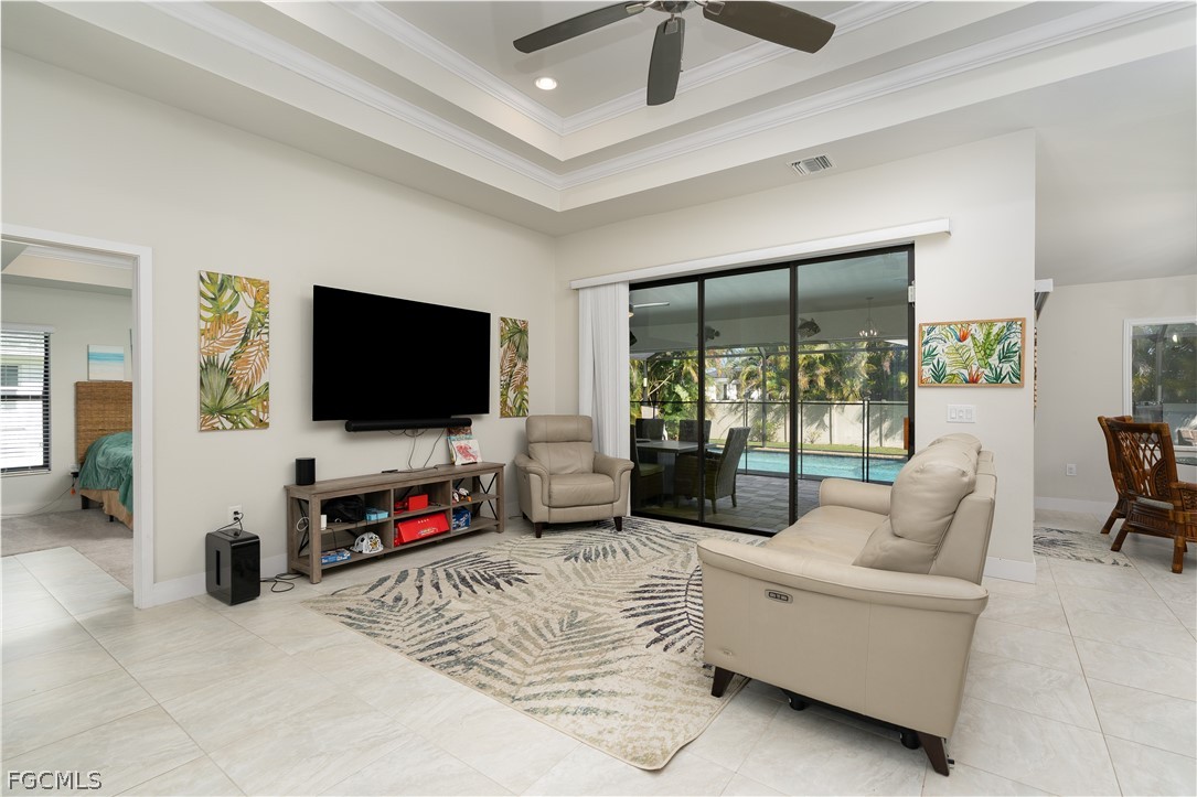 2533 SW 38th Terrace