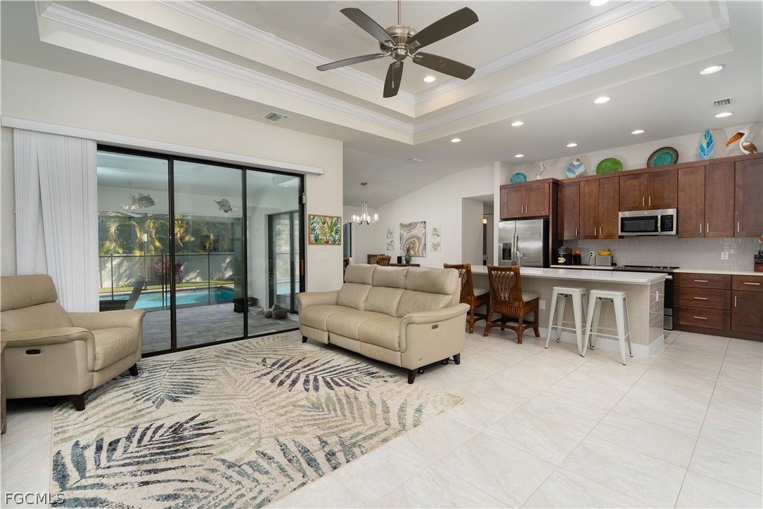 2533 SW 38th Terrace