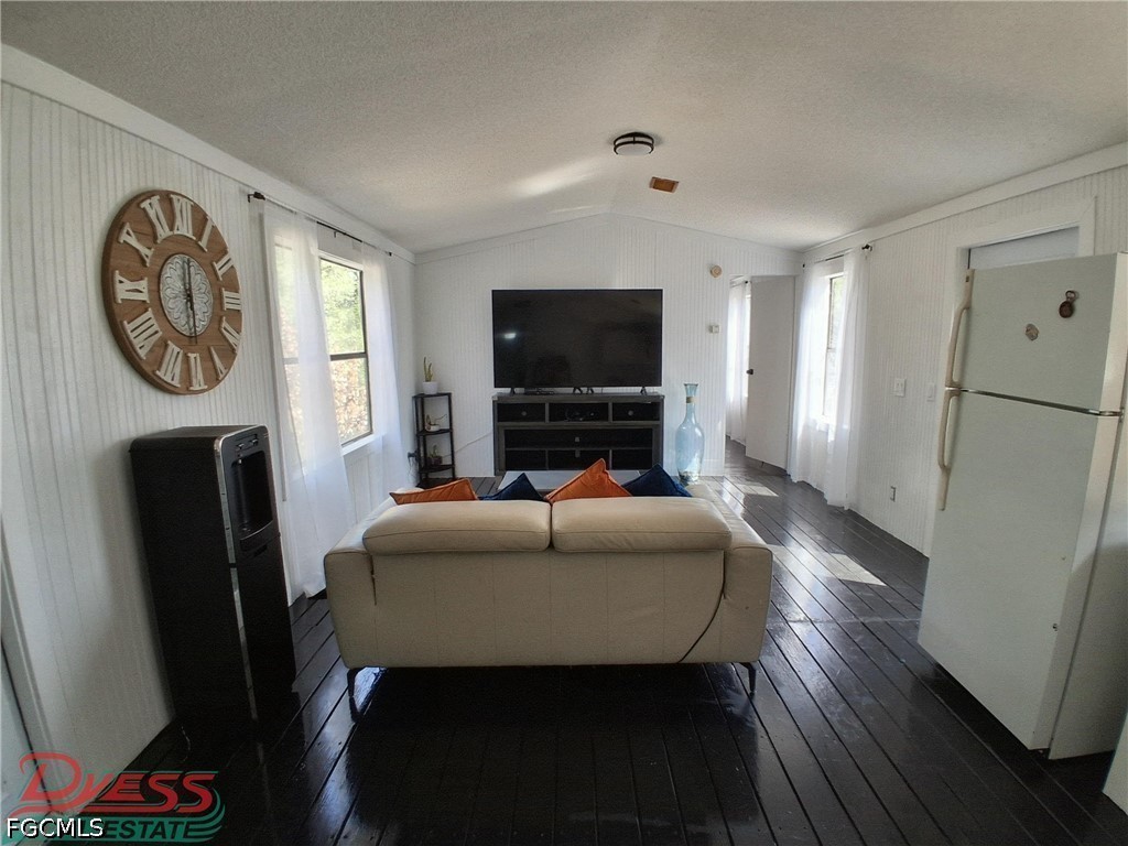 5320 Pioneer 8th Street