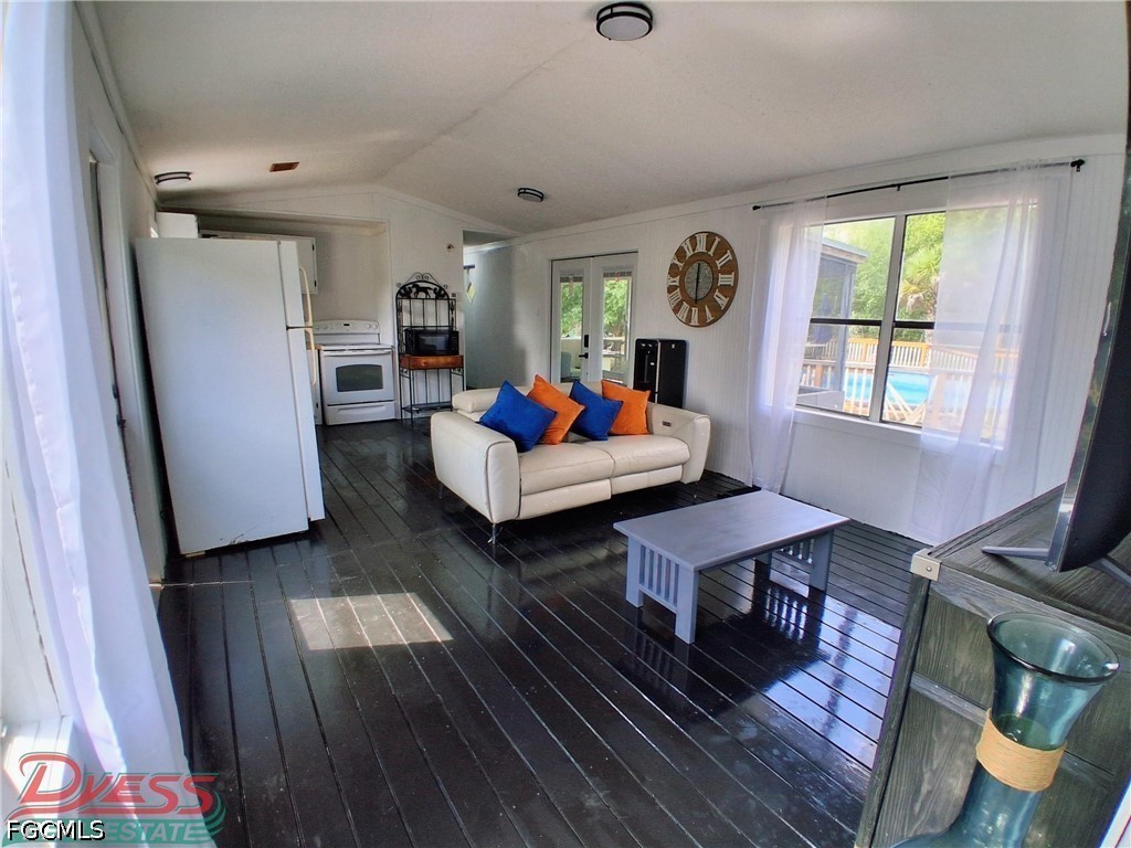 5320 Pioneer 8th Street