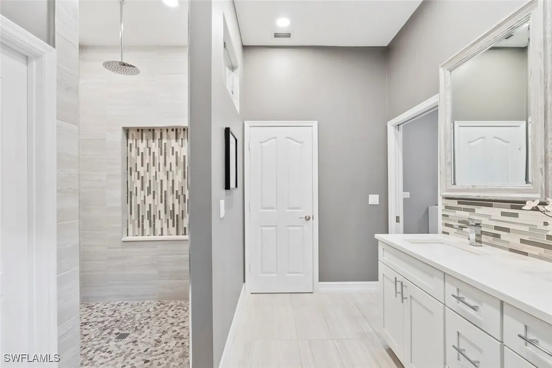 Naples, Florida, 34116, United States, 5 Bedrooms Bedrooms, ,5 BathroomsBathrooms,Residential,Active,2001316