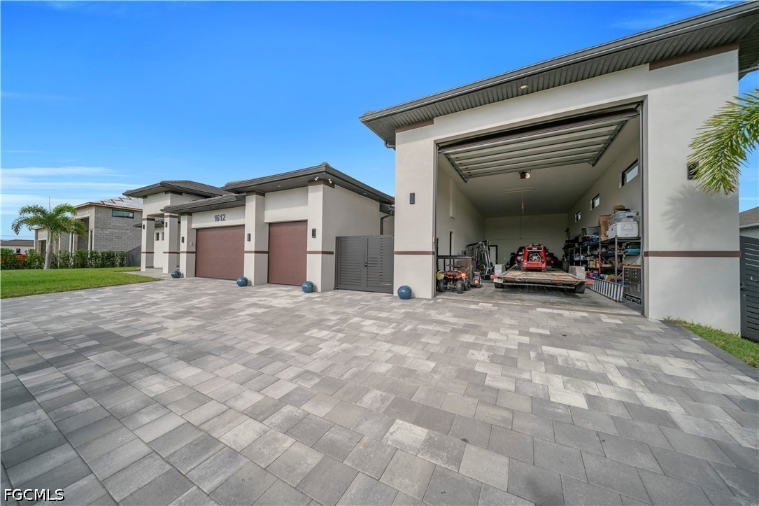 1612 NW 37th Avenue
