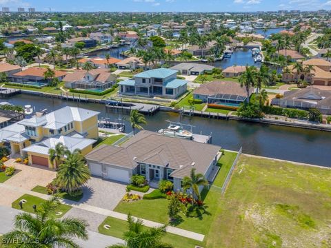 A home in MARCO ISLAND