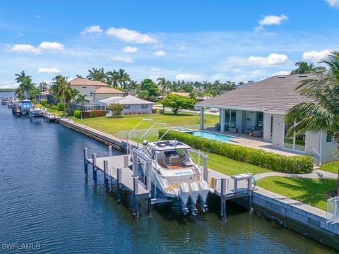 A home in MARCO ISLAND