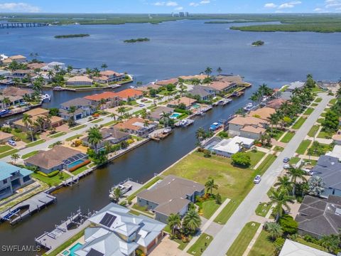 A home in MARCO ISLAND