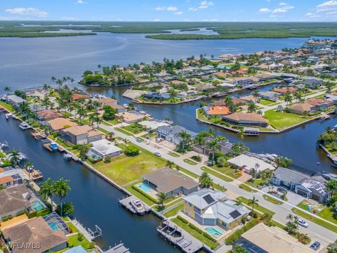 A home in MARCO ISLAND