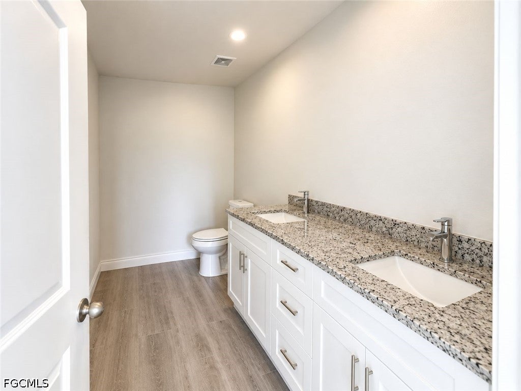 8056 Sherwood Circle