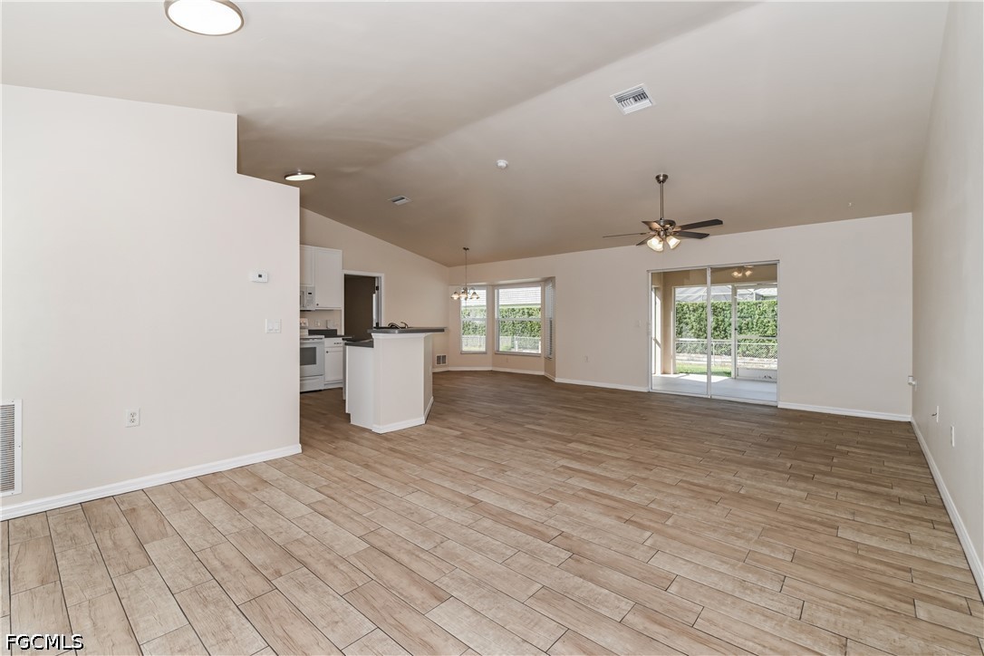2908 SW 16th Place