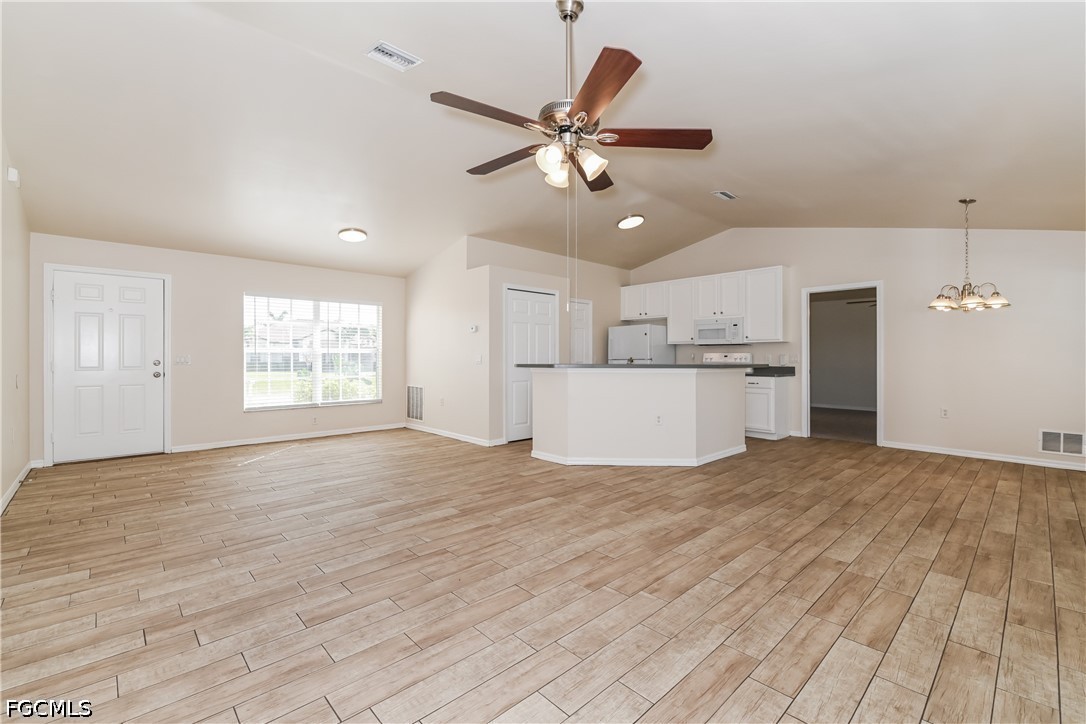 2908 SW 16th Place