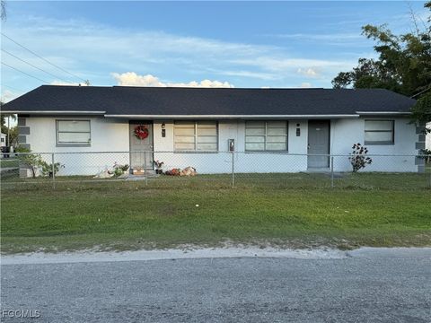 4436/4434 Glenwood Avenue Fort Myers FL 33905