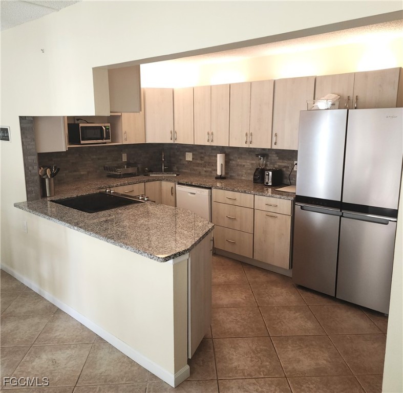 4781 Lakeside Club Boulevard 2-B1