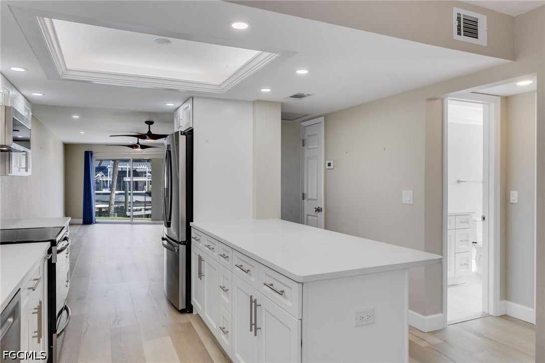 5111 Manor Court 4