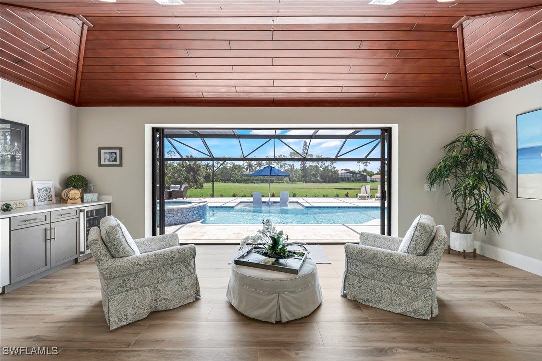4701 Oak Leaf Drive