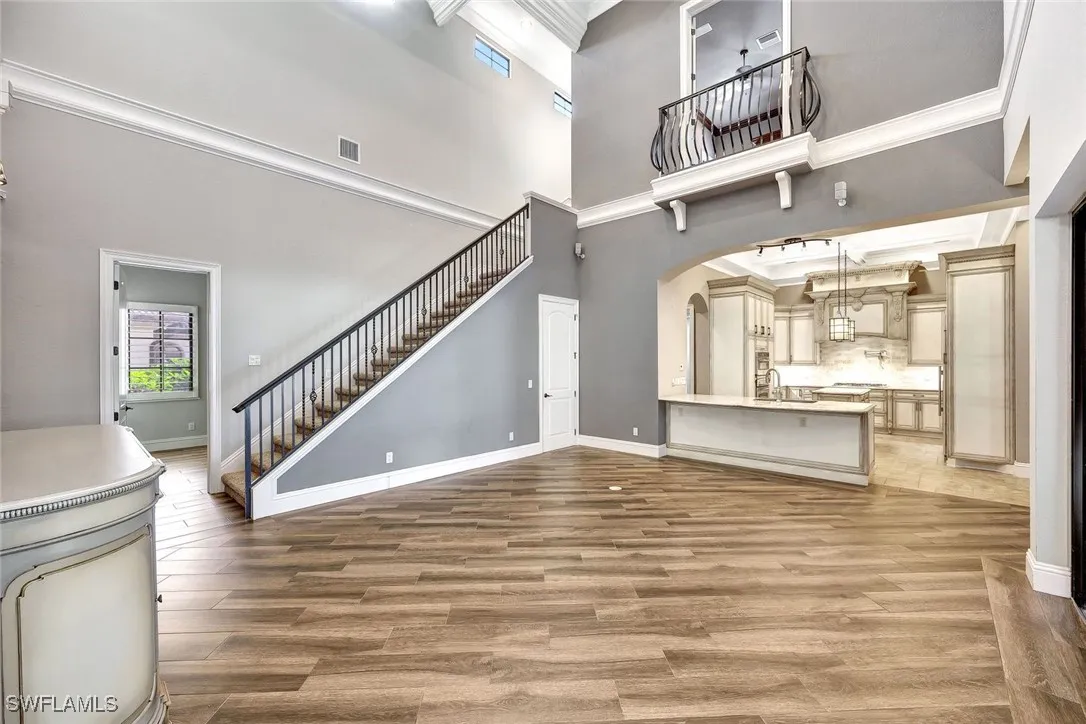 Fort Myers, Florida 33919, United States, 5 Bedrooms Bedrooms, ,5 BathroomsBathrooms,Residential,Pending,132936