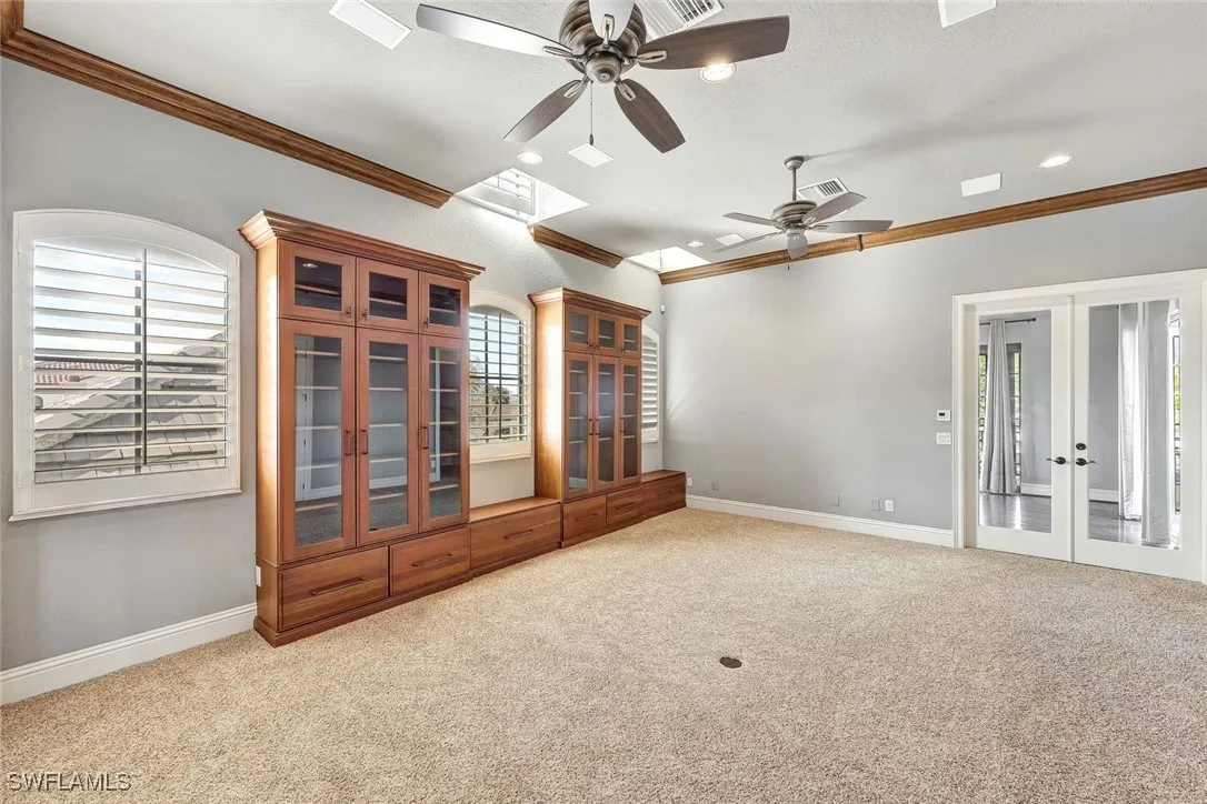 Fort Myers, Florida 33919, United States, 5 Bedrooms Bedrooms, ,5 BathroomsBathrooms,Residential,Pending,132936