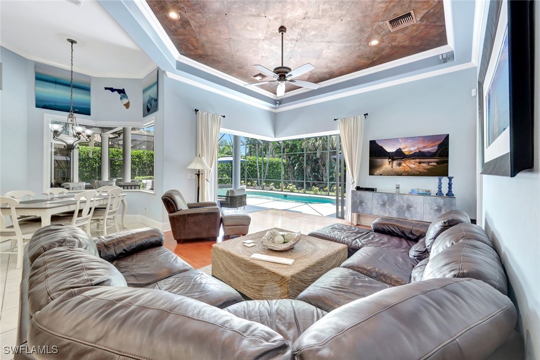 9833 Clear Lake Circle