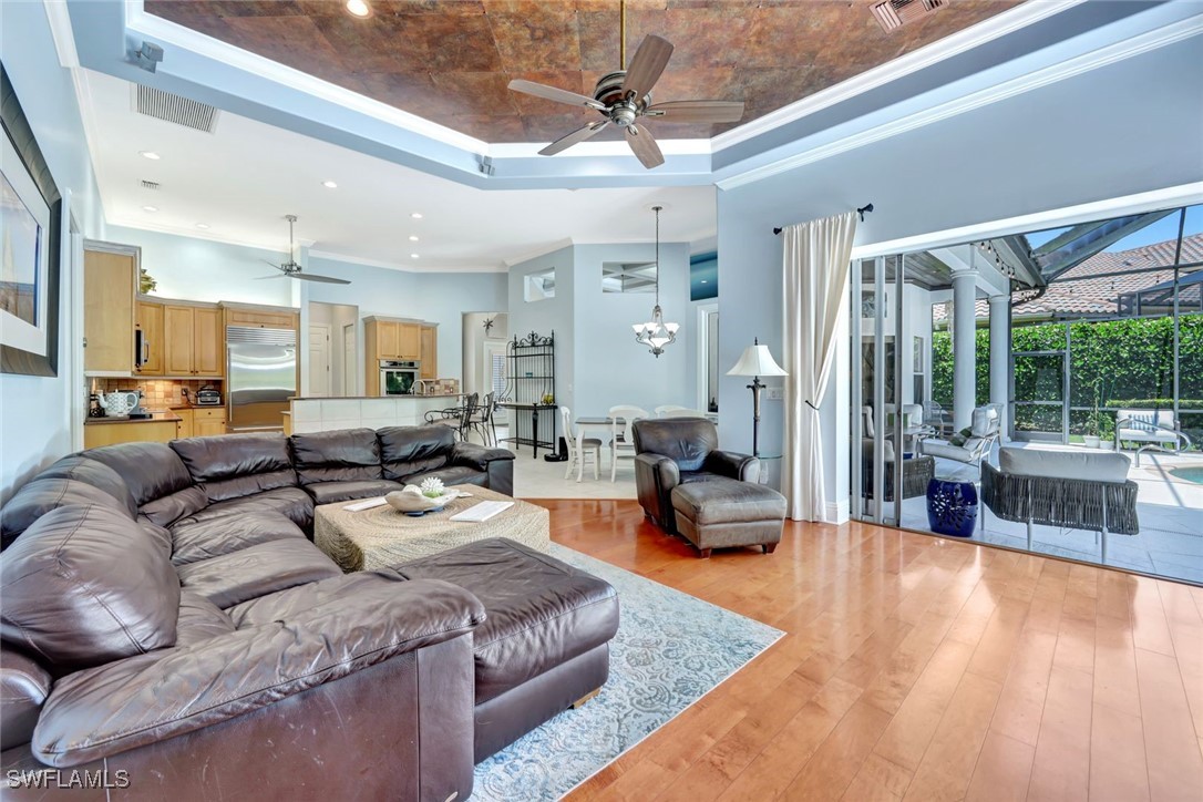 9833 Clear Lake Circle
