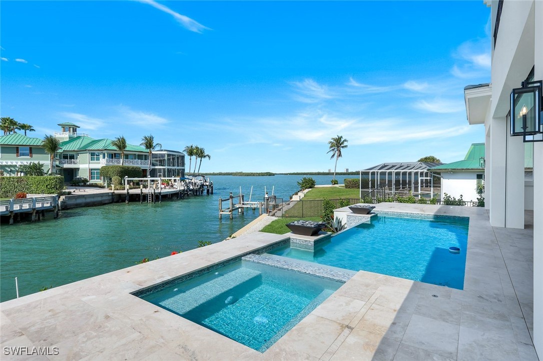 960 Iris Court
