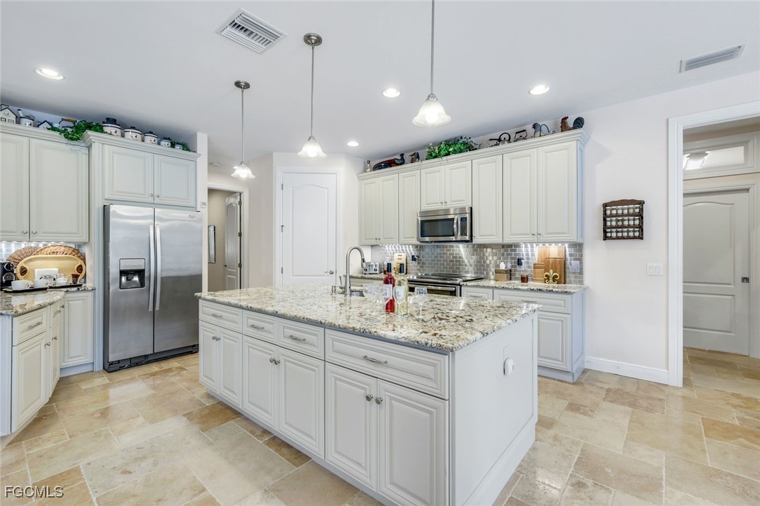 15362 Old Pine Court