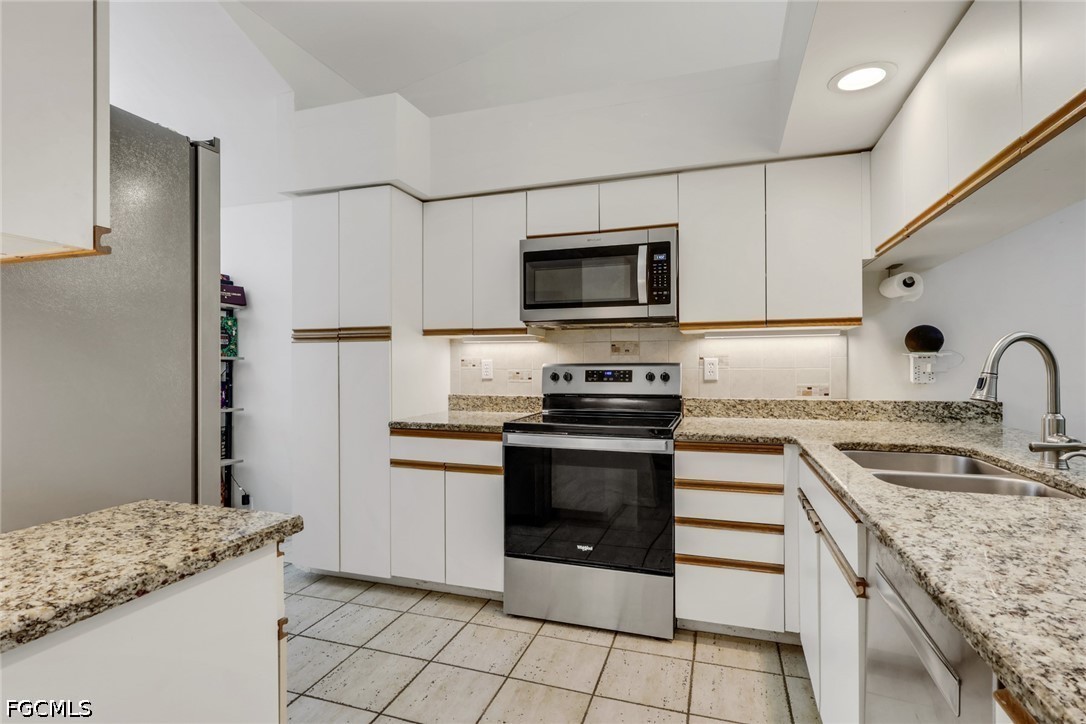 13206 Greywood Circle