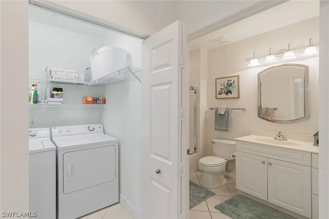 Naples, Florida 34102, United States, 2 Bedrooms Bedrooms, ,2 BathroomsBathrooms,Residential,Active,138566