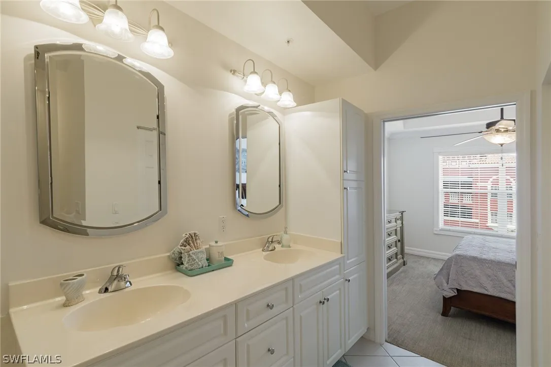 Naples, Florida 34102, United States, 2 Bedrooms Bedrooms, ,2 BathroomsBathrooms,Residential,Active,138566