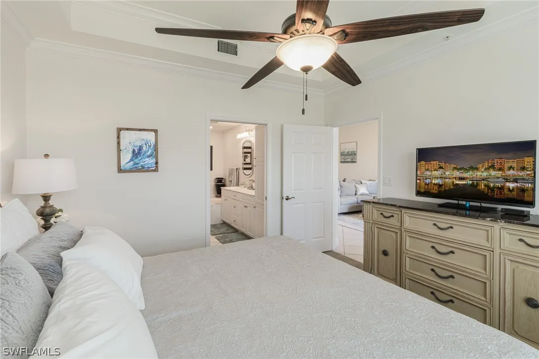 Naples, Florida 34102, United States, 2 Bedrooms Bedrooms, ,2 BathroomsBathrooms,Residential,Active,138566